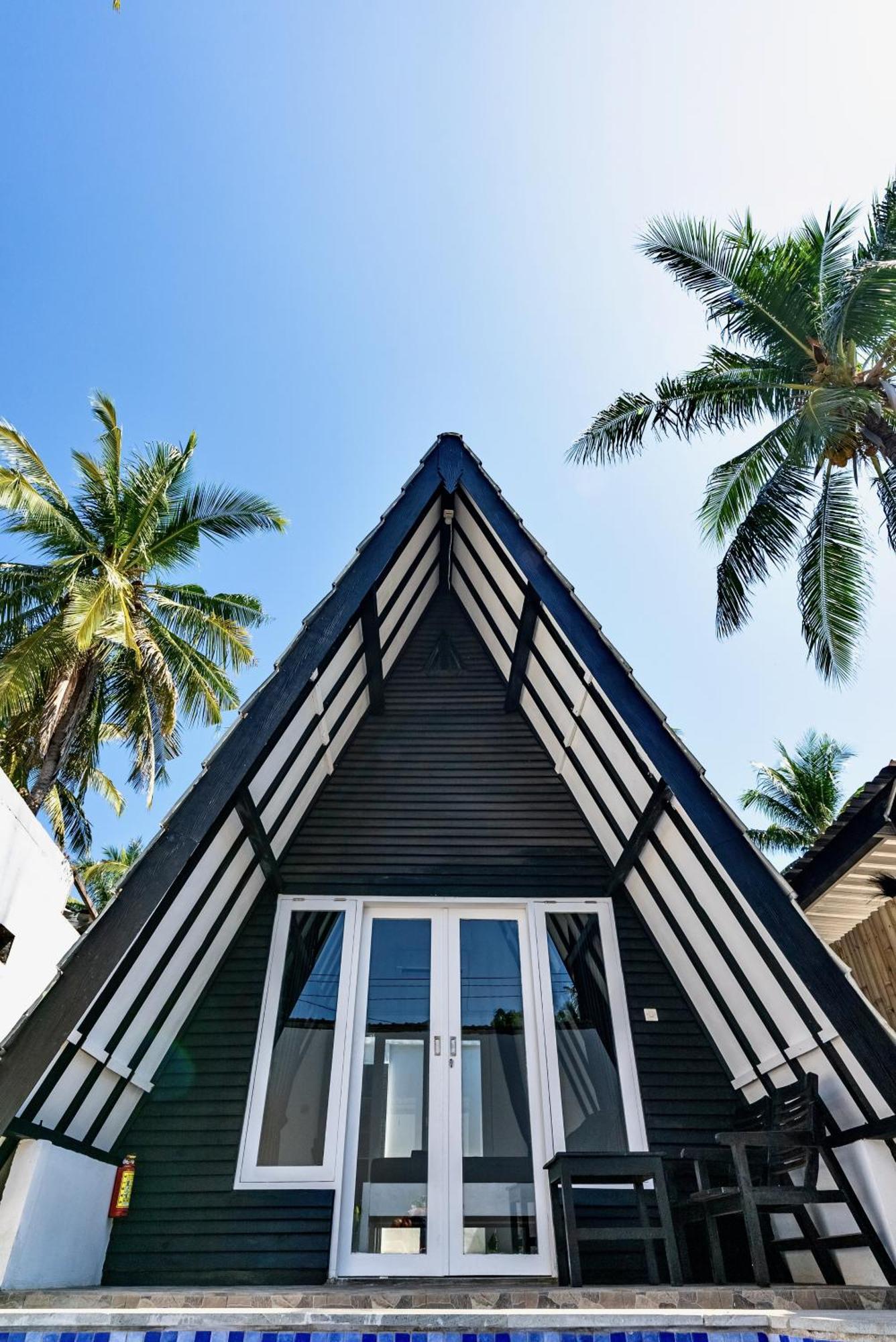 Resort Gili Trawangan - Bungalow With Private Pool Exterior photo
