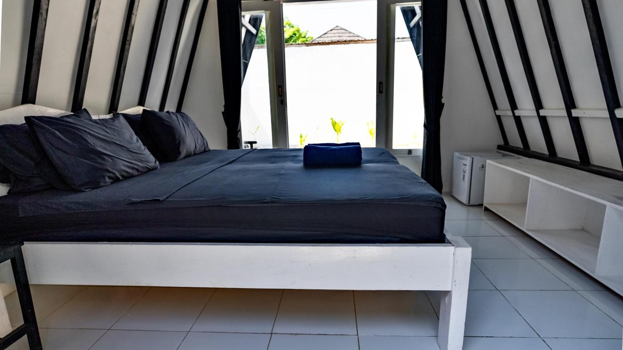 Resort Gili Trawangan - Bungalow With Private Pool Exterior photo