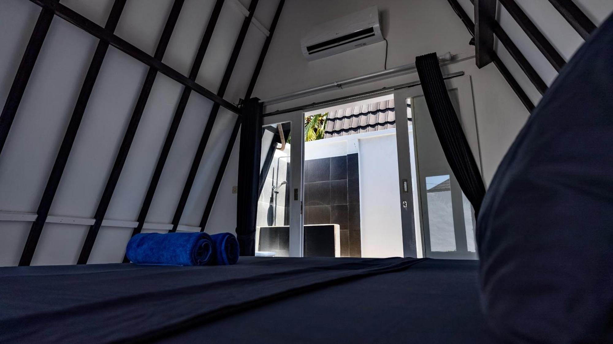 Resort Gili Trawangan - Bungalow With Private Pool Exterior photo